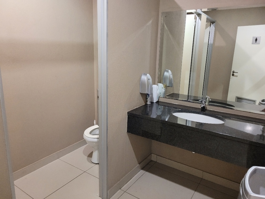 To Let commercial Property for Rent in Montague Gardens Western Cape